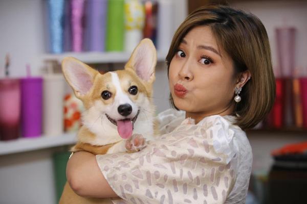 Sắc vóc đời thực tuổi 39 của MC Hoàng Linh