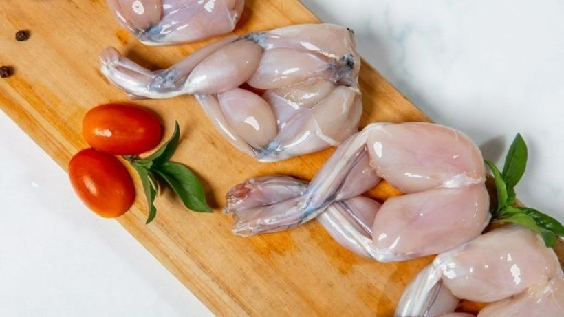 Bí quyết làm món đùi ếch rang muối giòn rụm, đậm đà hương vị-1