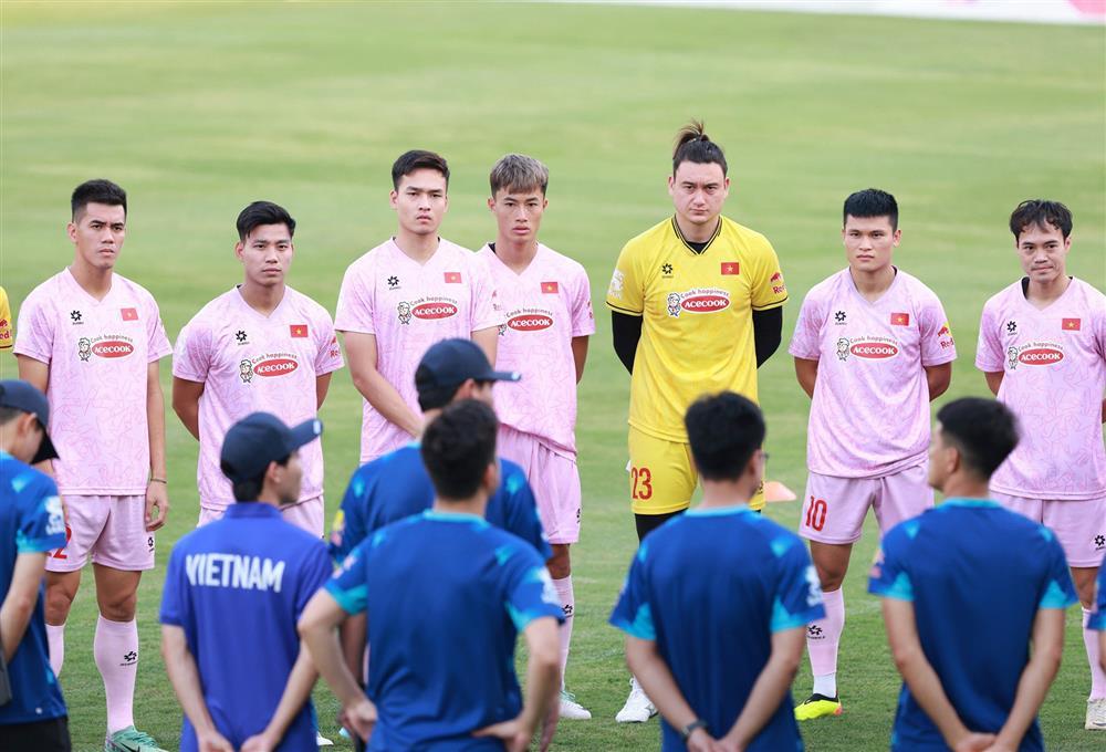 Đội hình tuyển Việt Nam đấu Philippines: Lấn cấn người gác đền-1