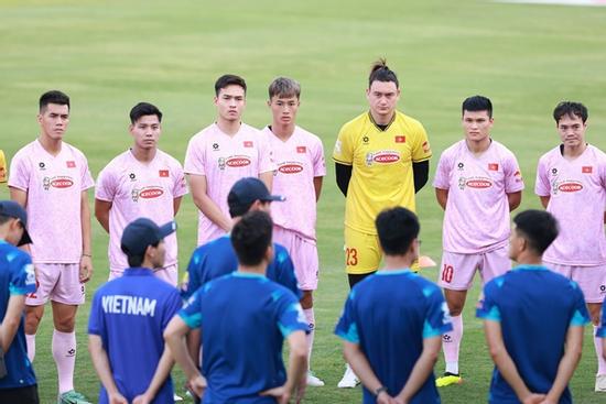 Đội hình tuyển Việt Nam đấu Philippines: Lấn cấn người gác đền