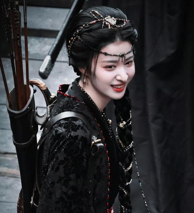 Mỹ nam vừa đẹp vừa ngầu khiến dân tình u mê lạc lối, đánh xe bò cũng sang chảnh khó ai bì kịp-5