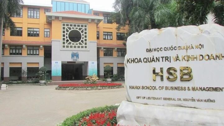 Trường không tuyển thí sinh thấp gây tranh cãi
