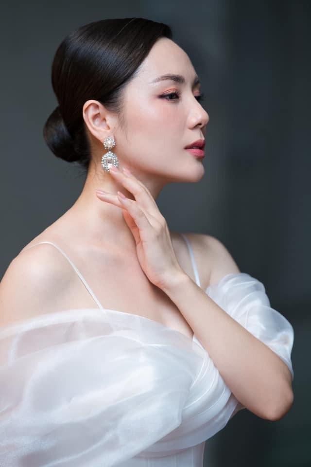 Nữ ca sĩ mua được mấy cái nhà, một vài cái xe chỉ nhờ một bài hát-2