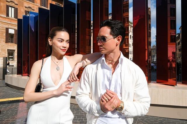 Hồ Ngọc Hà - Kim Lý lại khiến fan phát sốt khi khoe khoảnh khắc ở trời Âu-1