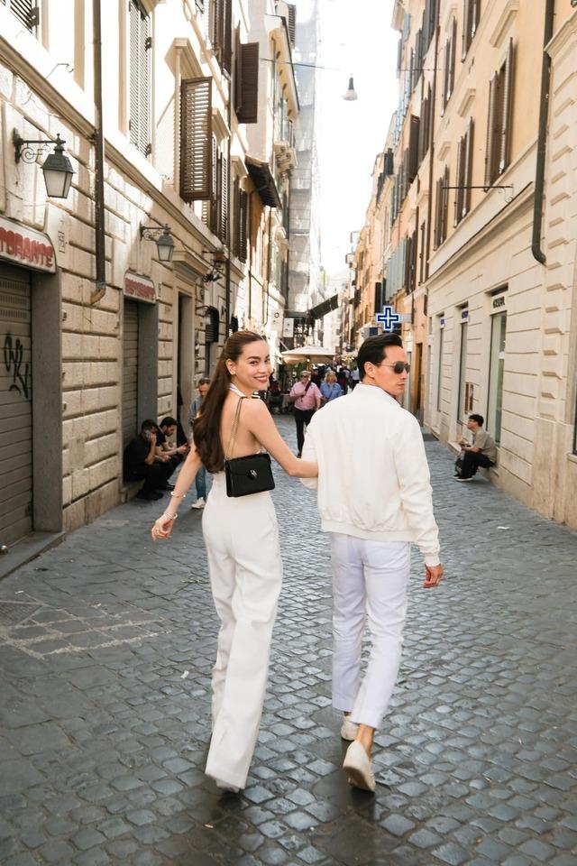 Hồ Ngọc Hà - Kim Lý lại khiến fan phát sốt khi khoe khoảnh khắc ở trời Âu-4