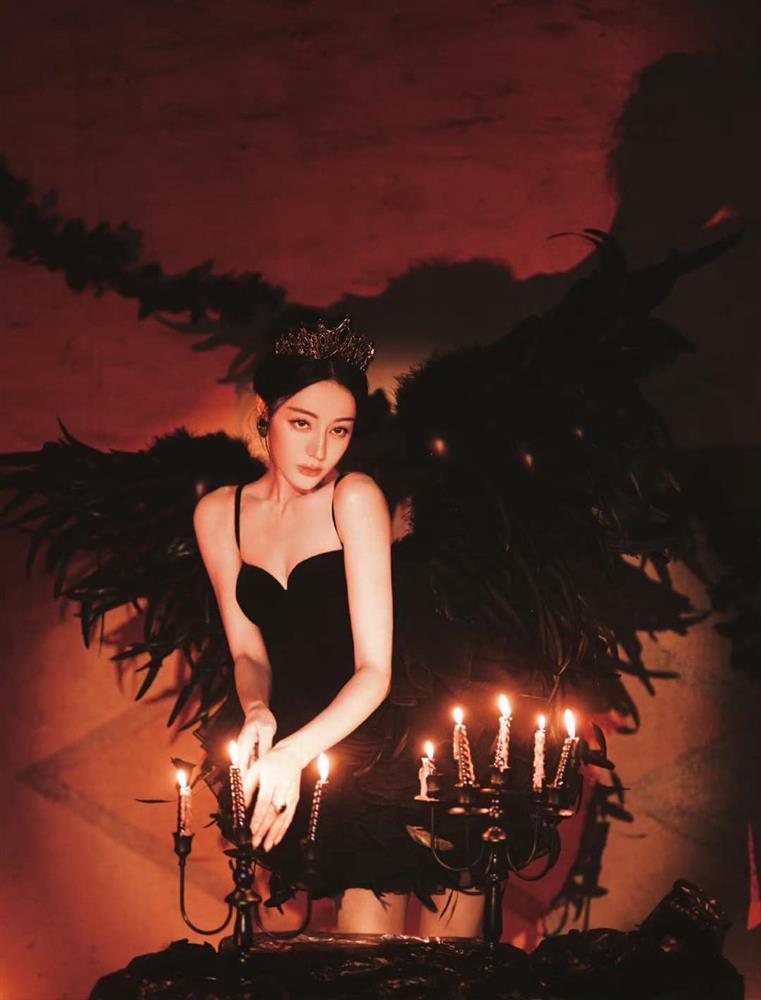 Địch Lệ Nhiệt Ba hóa thiên nga đen trong show truyền hình, nhan sắc ra sao mà gây bão cõi mạng?-6