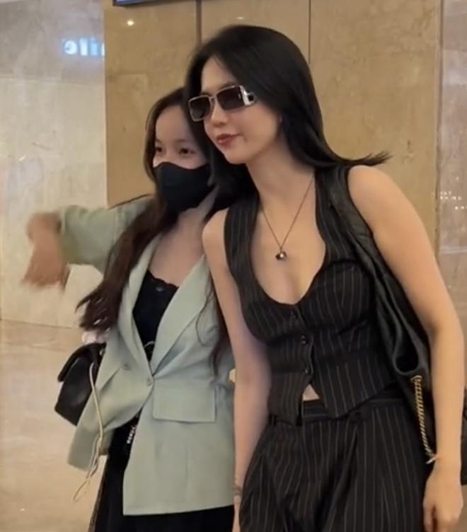 Ngọc Trinh lộ khuyết điểm đáng báo động qua ống kính team qua đường-2