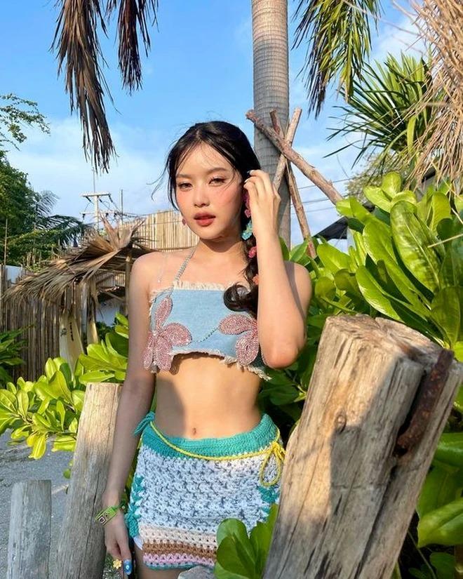 Gợi ý những kiểu áo tắm mùa hè quyến rũ và sành điệu-4