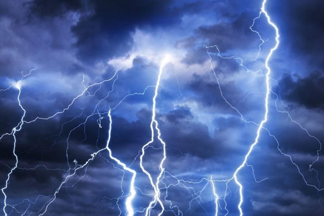 Phát hiện người đàn ông tử vong trong cabin xe tải đỗ bên đường-2