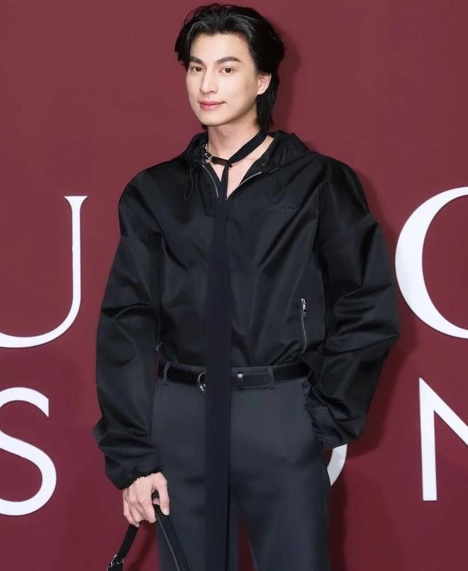 Chi Pu thả dáng cực slay, thân thiết cùng Mai Davika và dàn sao Thái tại event Gucci-10