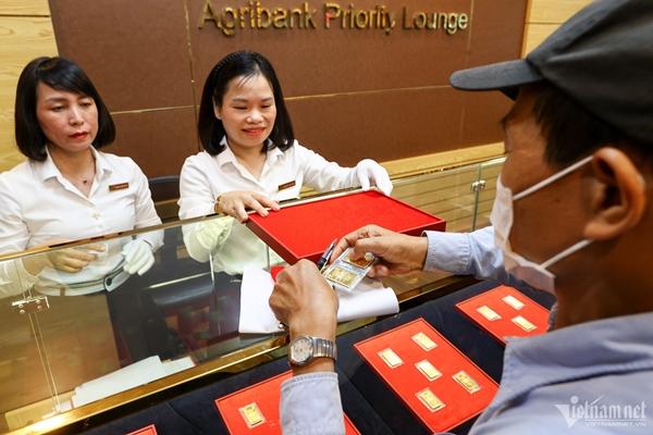 Giá vàng hôm nay, 8/6: Giảm mạnh, nhà đầu tư bán tháo-3