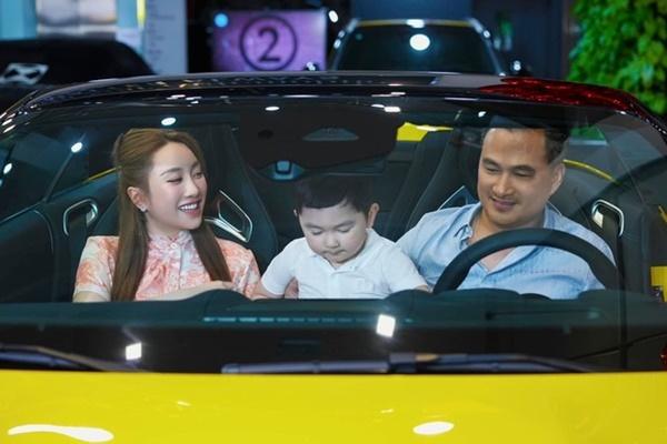 Bà xã Chi Bảo gây lo lắng vì hành động gây nguy hiểm khi mang thai ở tháng thứ 6-12