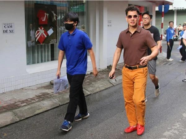 NSND Xuân Bắc đưa con trai ‘Bi Béo’ đi dự thi lớp 10 tại Trường THPT Kim Liên-1