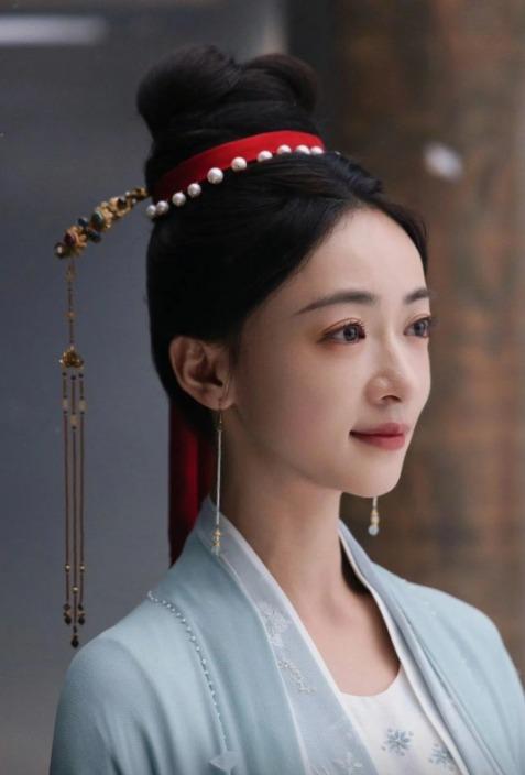 Tái xuất sau 6 năm với Mặc Vũ Vân Gian, Ngô Cẩn Ngôn đào lại loạt ảnh tham gia thi đại học-2