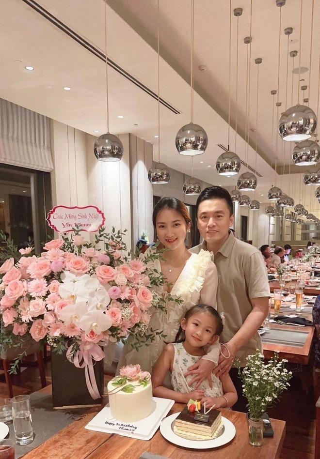 Cuộc sống của ca sĩ từng nhận cát-sê cả chục cây vàng lấy vợ kém 17 tuổi ra sao?-7