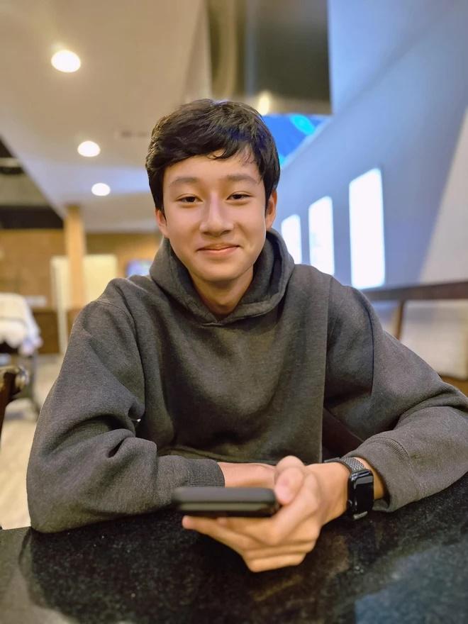 Cậu ấm nổi tiếng của Vbiz ngày càng giỏi giang và điển trai, là thủ khoa trường ở Mỹ, visual như sao Hàn-5