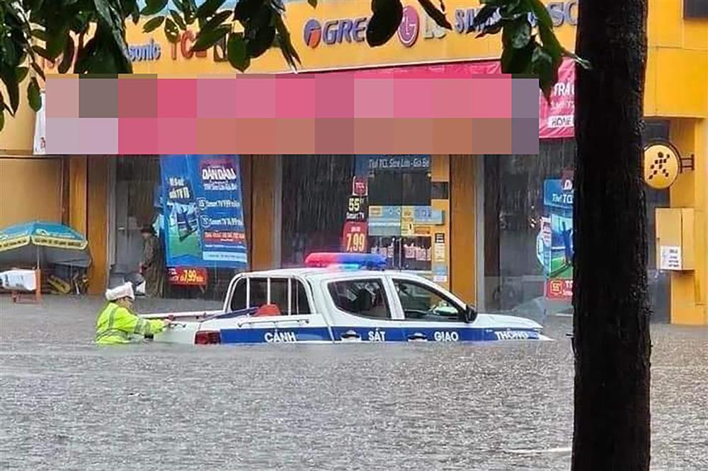 Mưa lớn chưa từng thấy 10 năm qua, Hải Phòng và Quảng Ninh ngập diện rộng-3