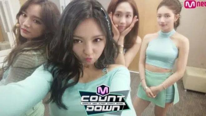 Nóng: Ca sĩ lao vào đánh nhau giữa lúc đang ghi hình-5