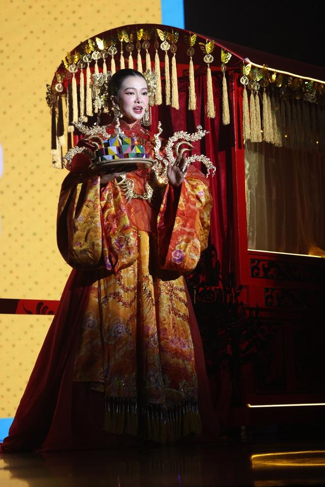 Yên Đan - Quán quân Ngôi Sao Chốt Đơn: 27 tuổi có 2 bằng cử nhân, netizen xuýt xoa livestream thôi có cần đẹp và sang vậy không?-3