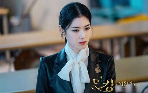 Kbiz có 1 ngoại lệ: Đẹp át nữ chính, 2 lần làm tiểu tam, dính phốt vẫn lội ngược dòng-10