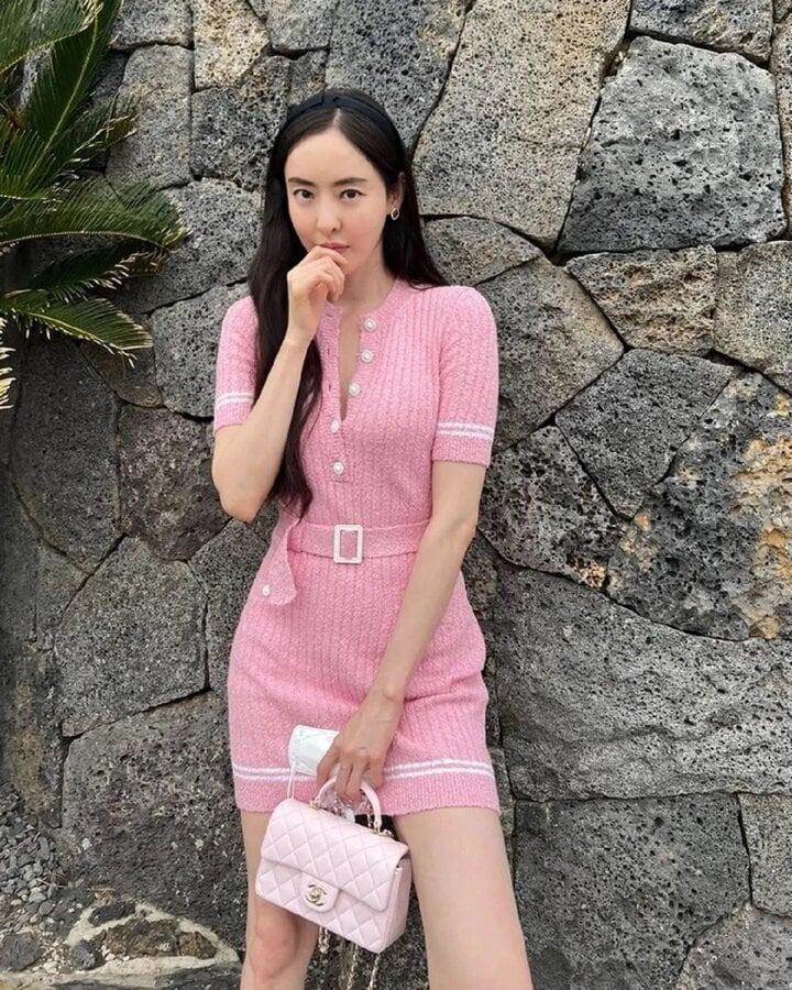 Trang phục hè theo phong cách Hàn Quốc cho các quý cô tỏa sáng