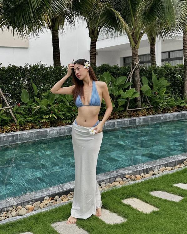 Lương Thùy Linh sáng tạo với bikini