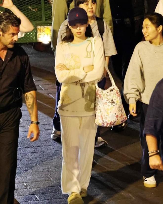 HOT: Jennie lần đầu catwalk, làm vedette kết show Jacquemus-5