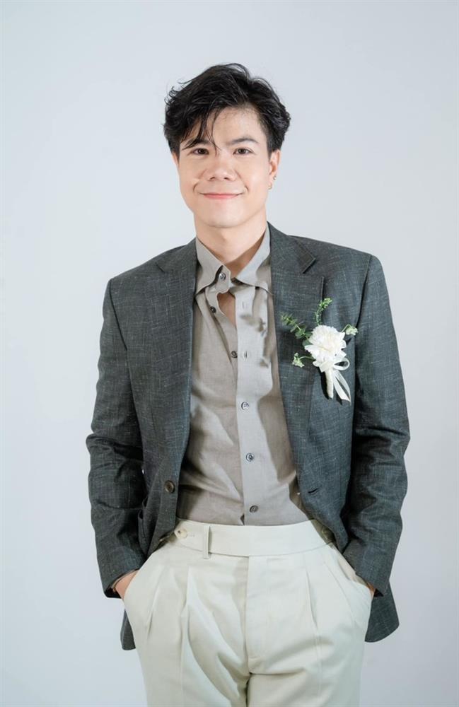 Sao nam Vbiz ngỡ ngàng vì món quà từ tập thể người yêu cũ sau 1 tuần kết hôn-5