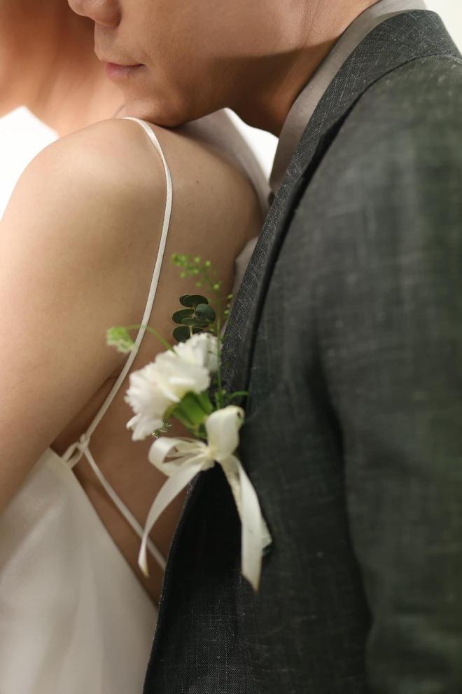 Sao nam Vbiz ngỡ ngàng vì món quà từ tập thể người yêu cũ sau 1 tuần kết hôn-6