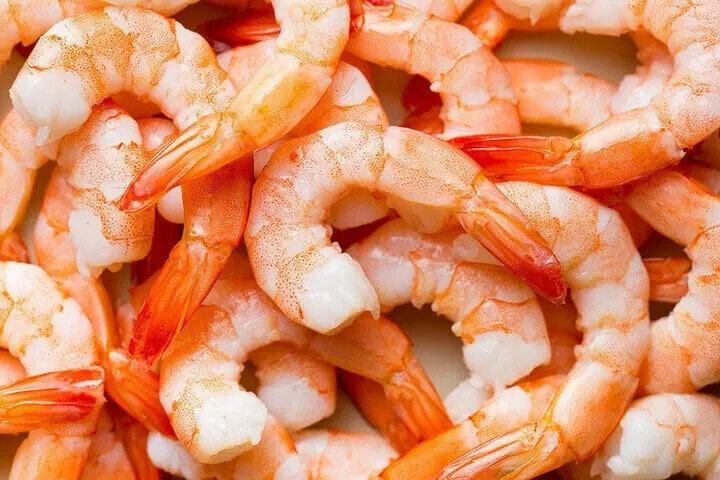Mẹo luộc tôm ngon, dễ bóc vỏ-1