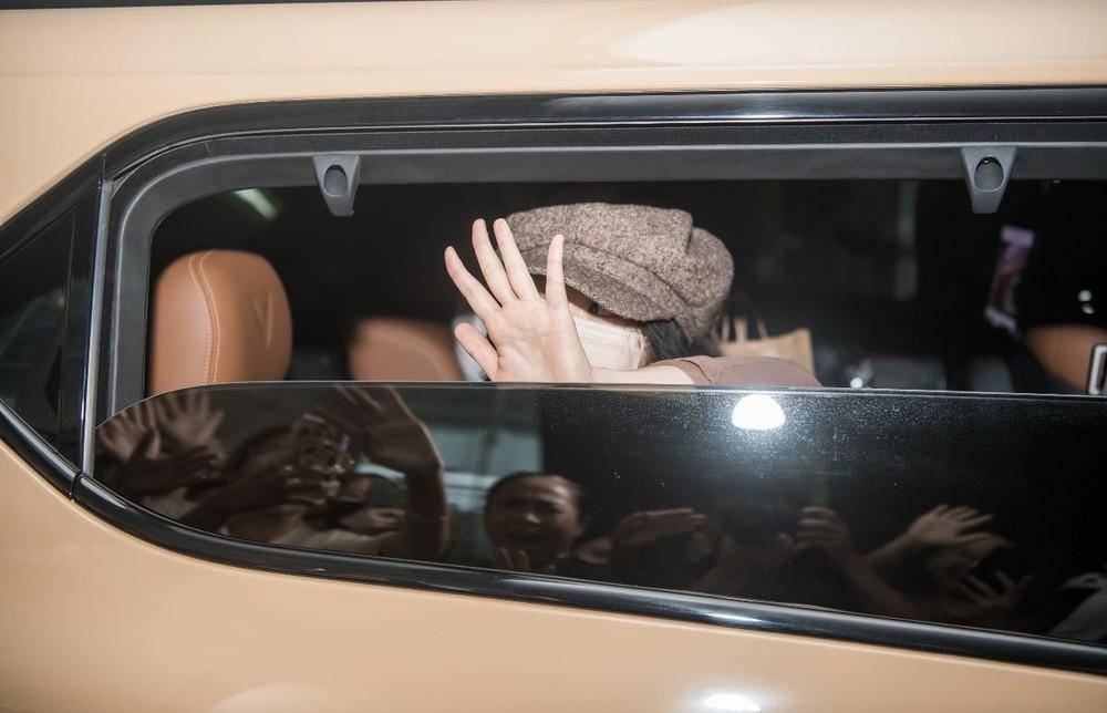 Em gái quốc dân Kim Yoo Jung tới Hà Nội-4