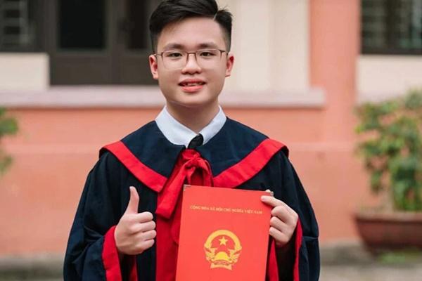 Thủ khoa đầu vào lớp 10 ở TP.HCM làm bài thi tiếng Anh trong 5 phút-3