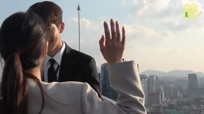 Hot: Tóm dính Nam Joo Hyuk dùng kỳ nghỉ quân đội để hẹn hò với Suzy?-6