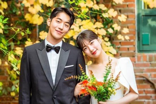 Hot: 'Tóm dính' Nam Joo Hyuk dùng kỳ nghỉ quân đội để hẹn hò với Suzy?