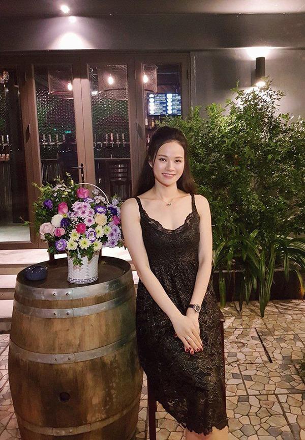 Nhan sắc tuổi 41 của BTV Bản tin tài chính Thu Hương-8