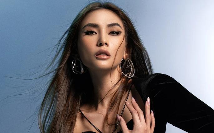 Võ Hoàng Yến khoe visual thuở mới ngấp nghé vào nghề, so với hiện tại khác một trời một vực-1