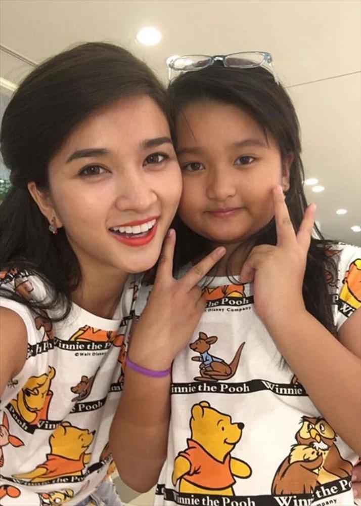 Đệ nhất mỹ nhân Sài thành từng thừa nhận là người thứ 3, làm mẹ đơn thân khi 21 tuổi, giờ U40 bị con gái thúc giục lấy chồng-5