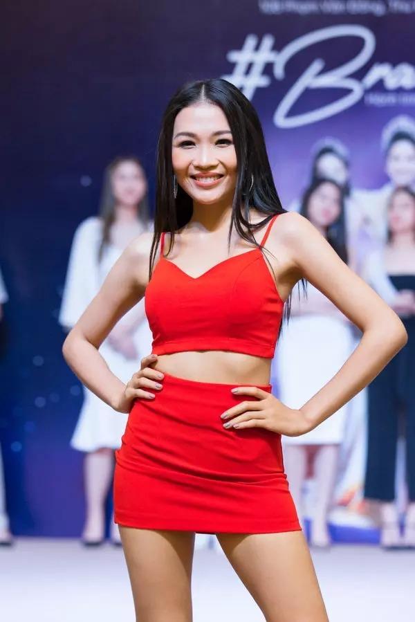 Những cặp chị em nổi tiếng Vbiz quê Thanh Hóa: Hoàng Thùy - Hoàng Linh chinh chiến trên cuộc thi sắc đẹp, Thiều Bảo Trang - Thiều Bảo Trâm cùng có đời tư ồn ào-6