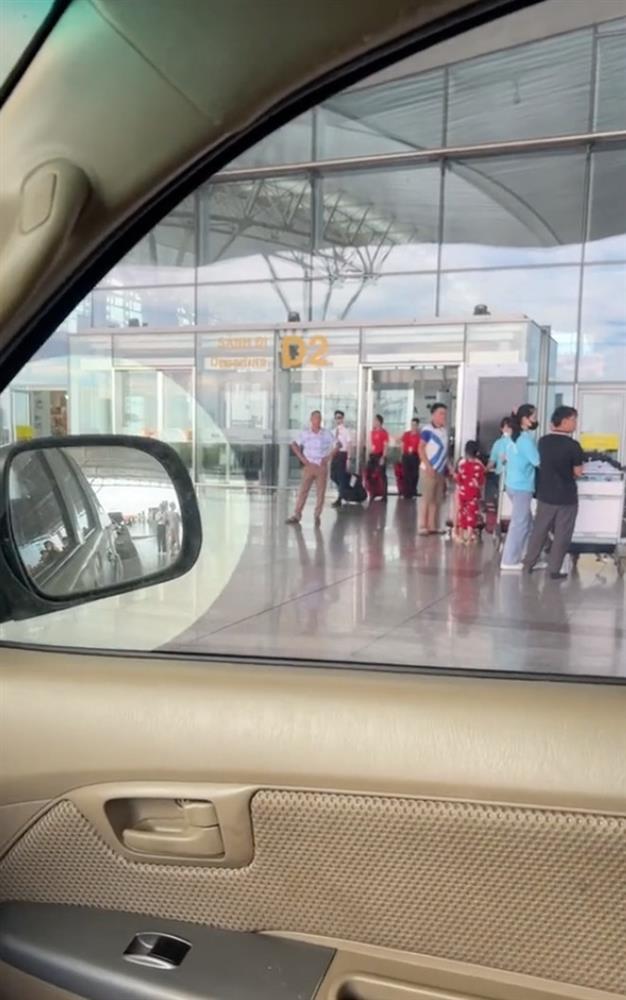 Trào lưu săn phi công đang khiến giới trẻ phát cuồng: Làm sao để không ảnh hưởng đến công việc của người khác?-1