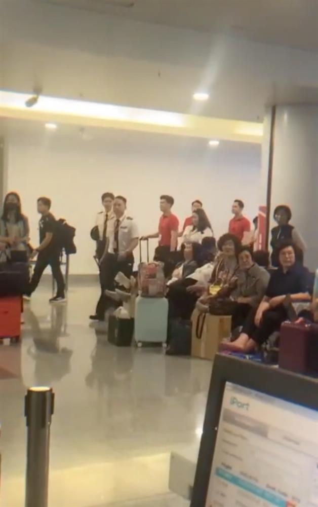 Trào lưu săn phi công đang khiến giới trẻ phát cuồng: Làm sao để không ảnh hưởng đến công việc của người khác?-7