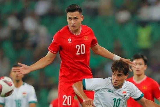 Nguyễn Filip bất lực trước siêu phẩm, tuyển Việt Nam thua Iraq 3-1