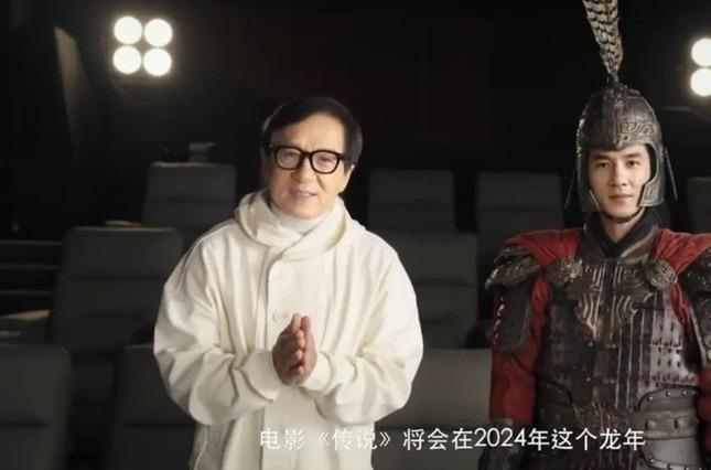 Thành Long ngã xuống thần đàn-5