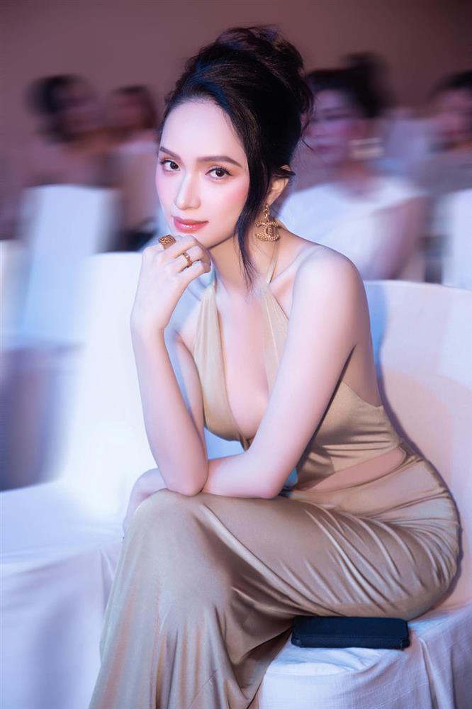 Gu mặc gợi cảm của Hoa hậu thị phi bậc nhất Vbiz Hương Giang: Tiết lộ bí quyết giữ dáng nhịn ăn gián đoạn-2