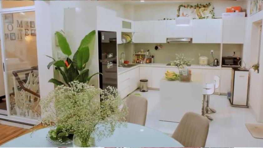 Vy Oanh đăng clip để lộ nhẫn kim cương cỡ khủng-9