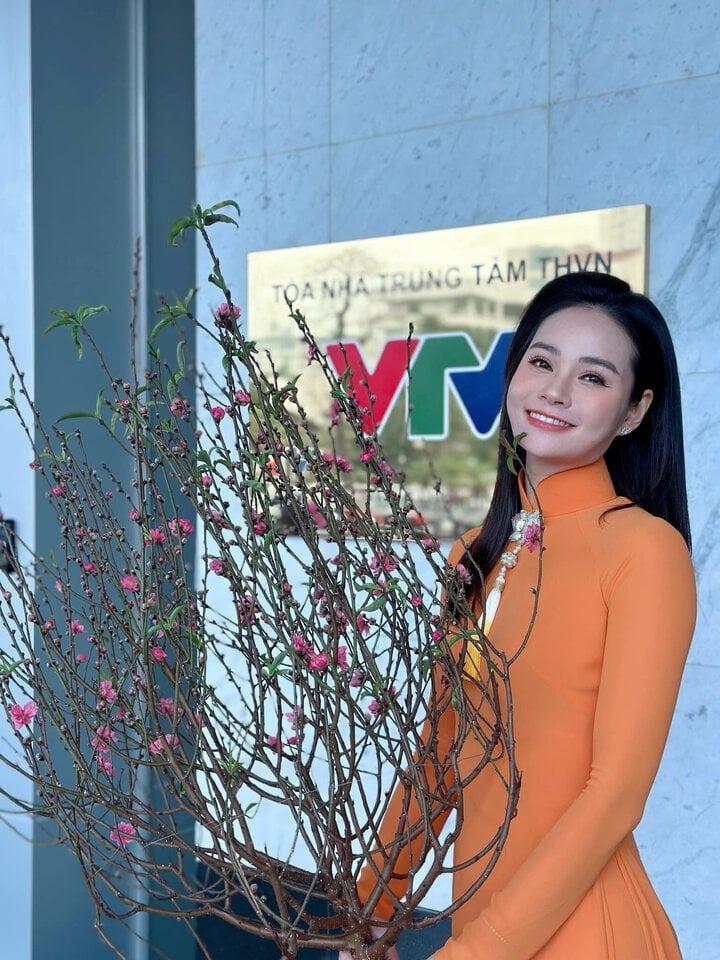 MC Thu Hương VTV lần đầu tiết lộ về ông xã doanh nhân rất chiều vợ-3