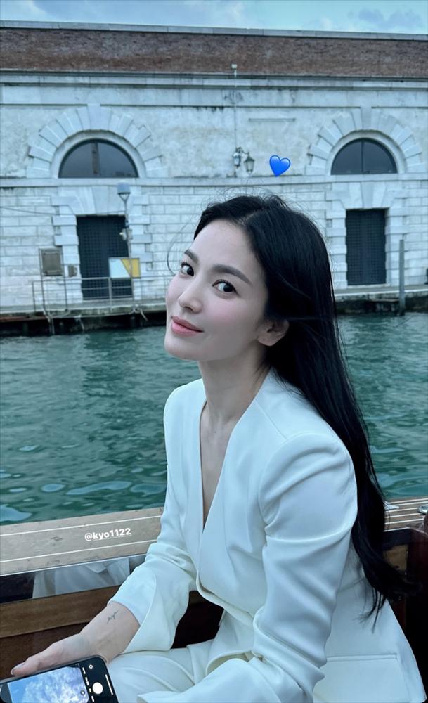 Song Hye Kyo tái ngộ Cha Eun Woo tại Ý, tiếp tục tạo nên khung hình trâm anh thế phiệt-3