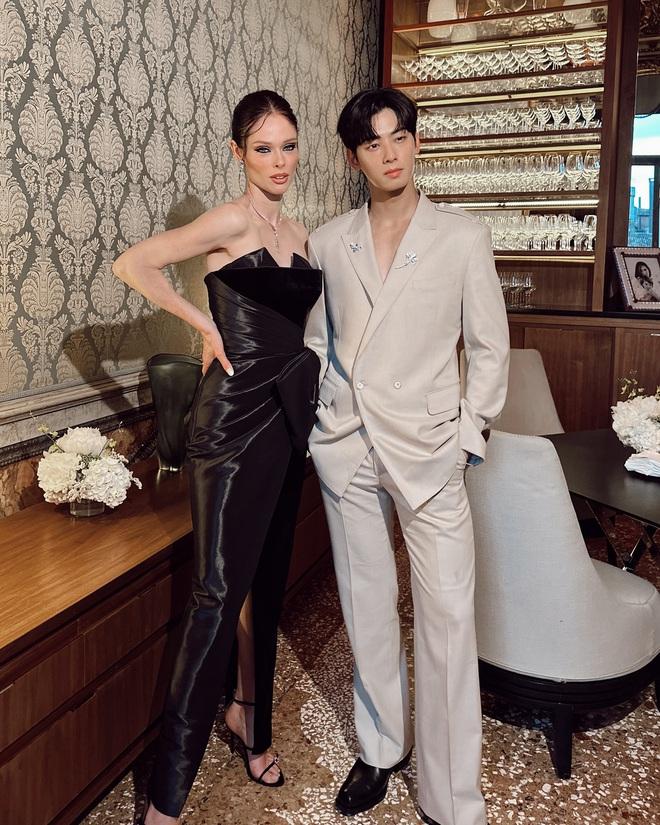 Song Hye Kyo tái ngộ Cha Eun Woo tại Ý, tiếp tục tạo nên khung hình trâm anh thế phiệt-8