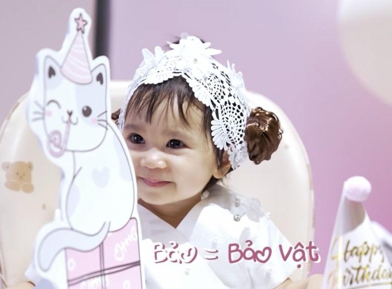 Bảo Anh lần đầu hé lộ tên đầy đủ của con gái có 4 chữ vừa sang vừa ý nghĩa, đặc biệt nhóc tì còn mang họ của mẹ-4