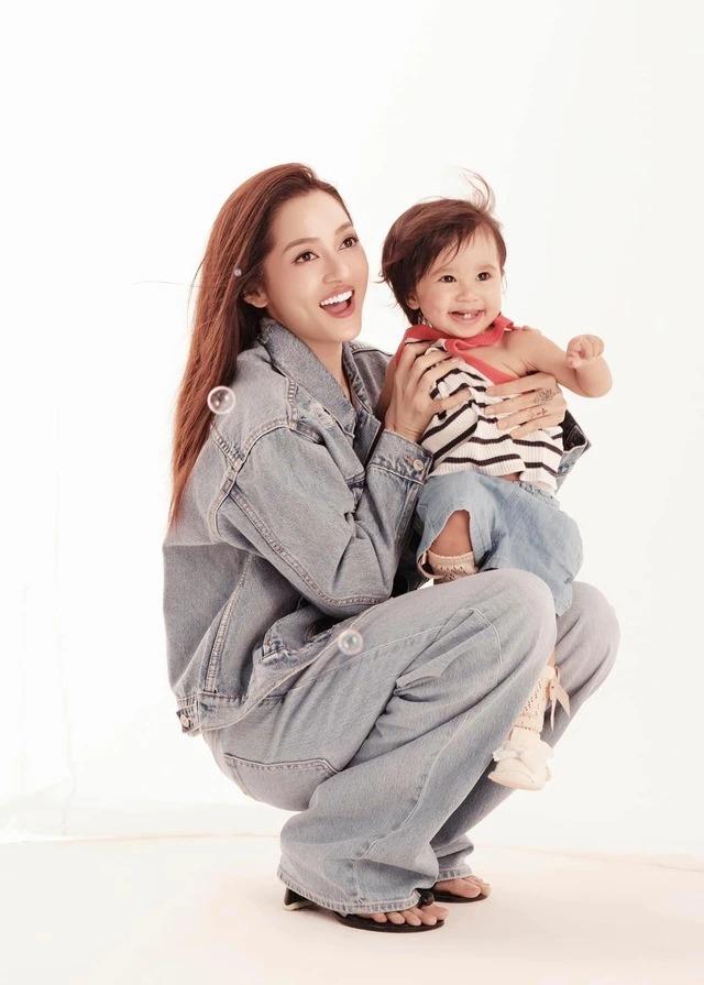 Bảo Anh lần đầu hé lộ tên đầy đủ của con gái có 4 chữ vừa sang vừa ý nghĩa, đặc biệt nhóc tì còn mang họ của mẹ-5