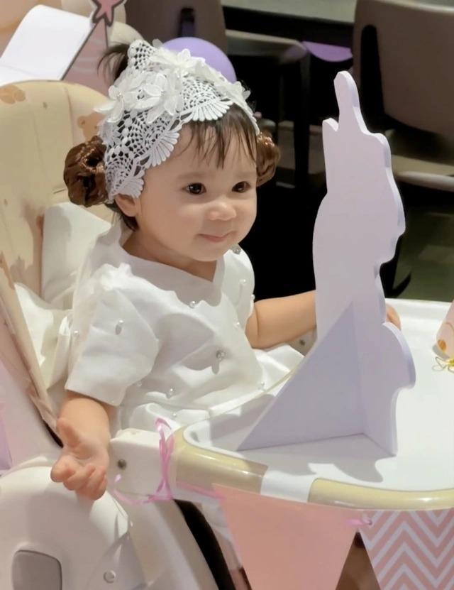 Bảo Anh lần đầu hé lộ tên đầy đủ của con gái có 4 chữ vừa sang vừa ý nghĩa, đặc biệt nhóc tì còn mang họ của mẹ-7